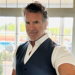 Meet your Posher, Chris